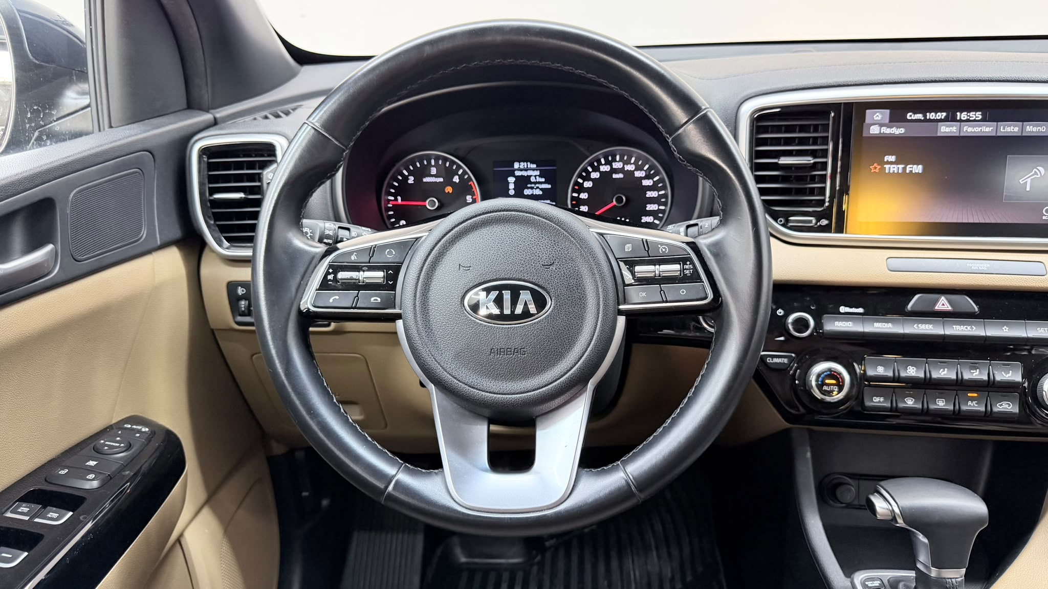 KIA SPORTAGE 10